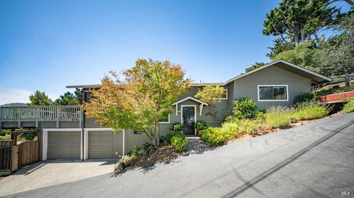 Property Photo:  202 Cleveland Court  CA 94941 
