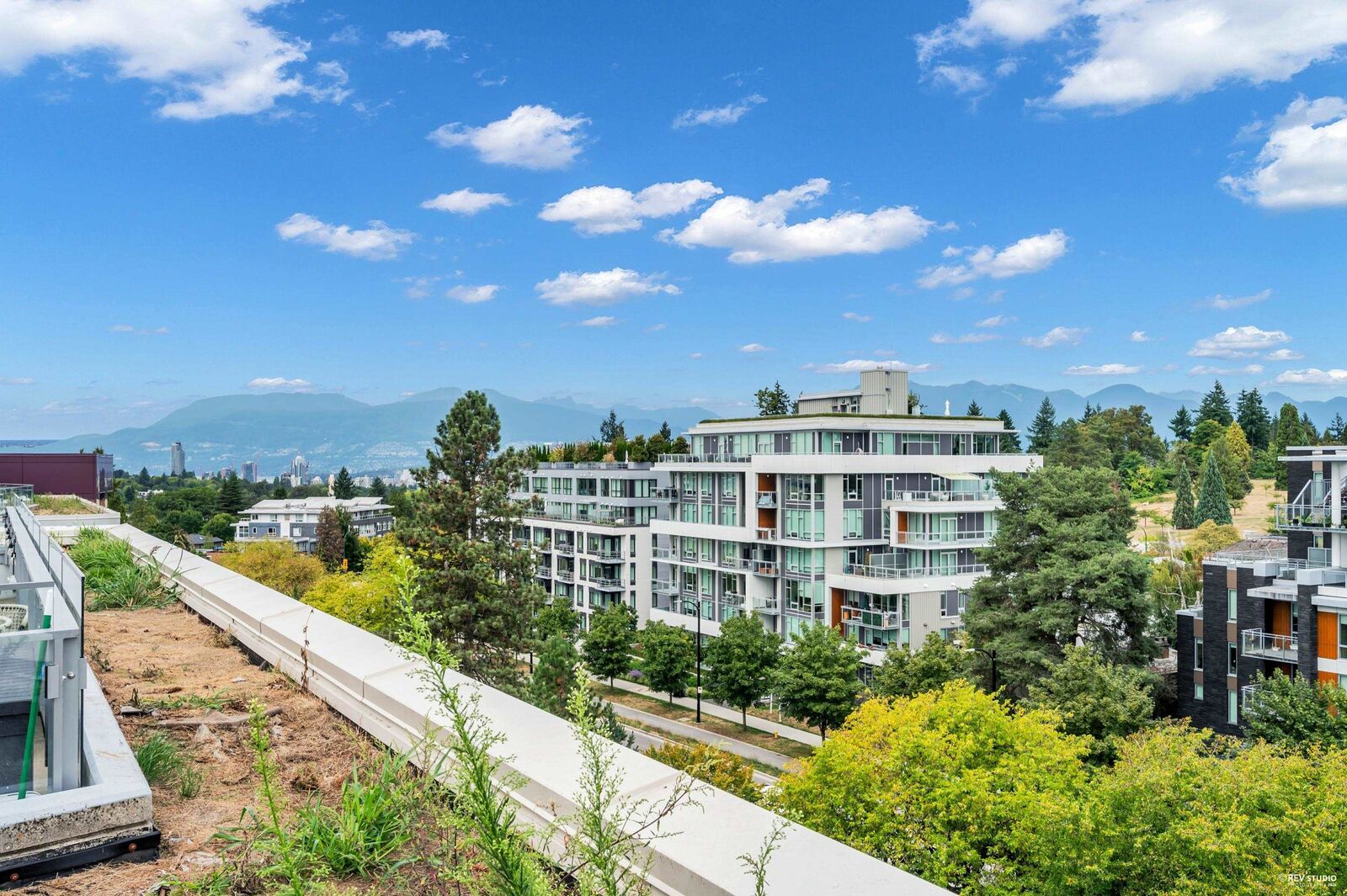 Property Photo:  5077 Cambie Street 604  BC V5Z 0H7 