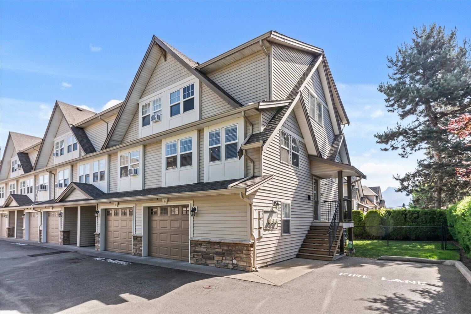 Photo de la propriété: 46538 First Avenue 9 BC V2P 1W9