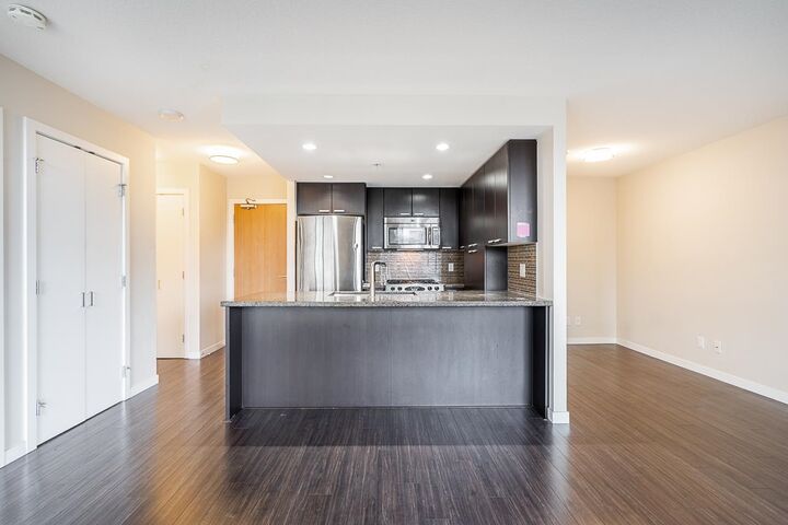Property Photo:  2232 Douglas Road 1705  BC V5C 0G9 