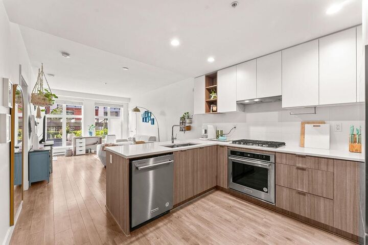 Property Photo:  750 Dogwood Street 113  BC V3J 4B7 