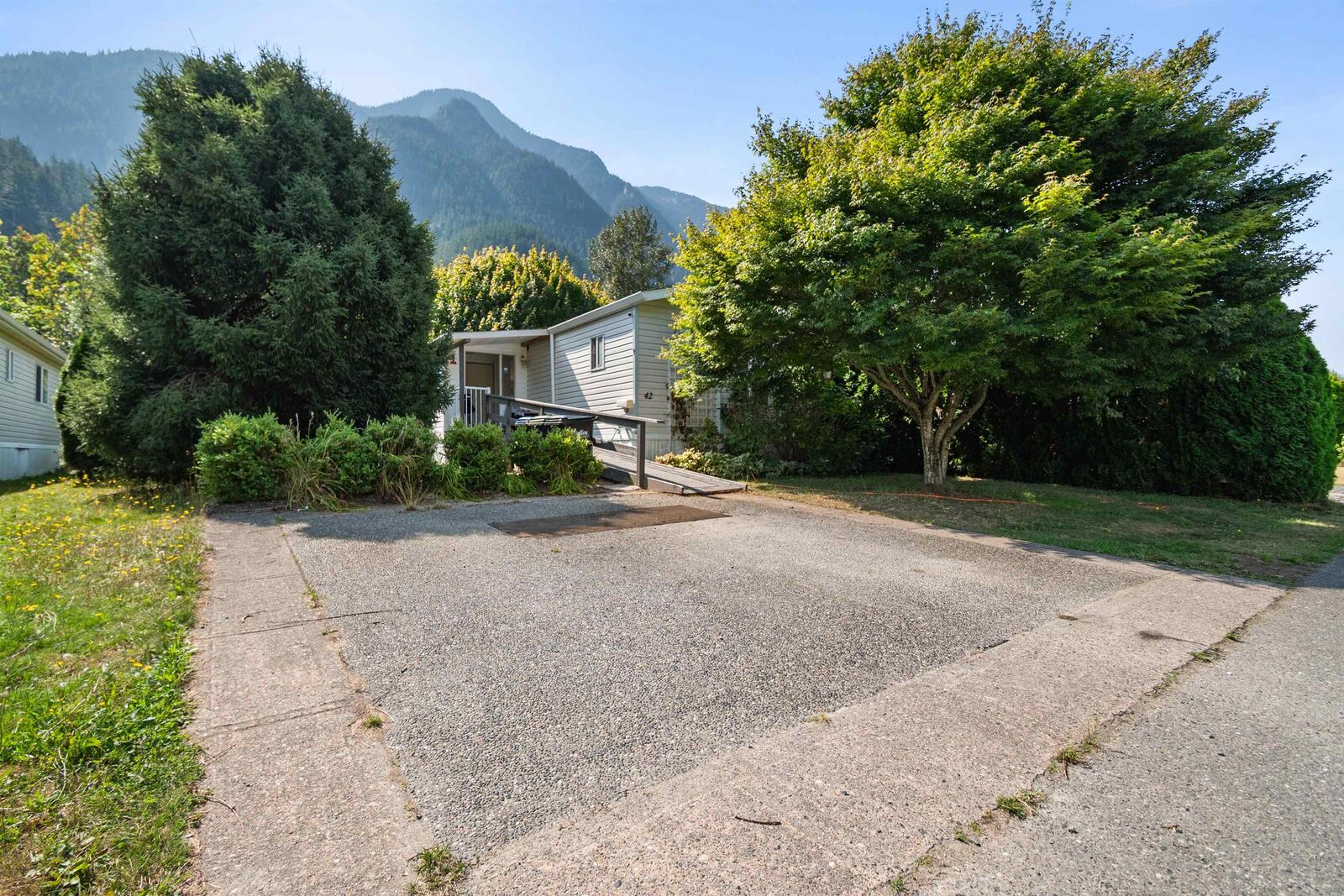 Property Photo:  62790 Flood Hope Road 42  BC V0X 1L2 