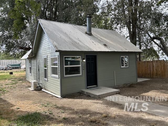 Property Photo: 519 N Boise Ave ID 83617