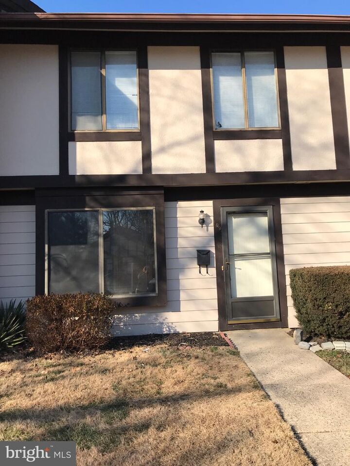 Property Photo:  109 Poplar Court  NJ 08048 