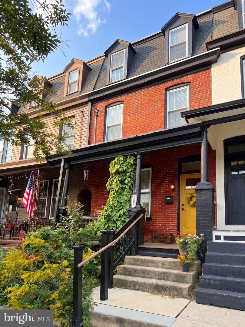 Property Photo: 582 N Plum Street PA 17602