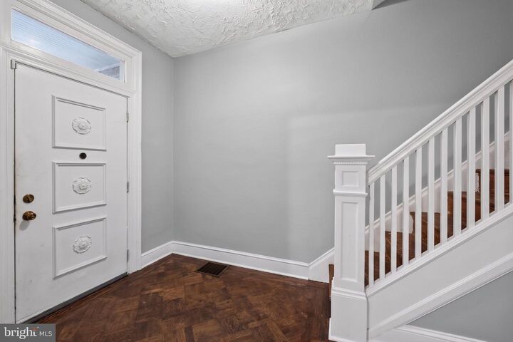 Property Photo:  612 Lamont Street NW  DC 20010 