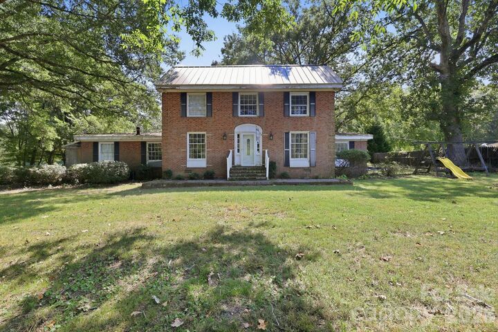 Property Photo: 4225 Sherrills Ford Road NC 28147