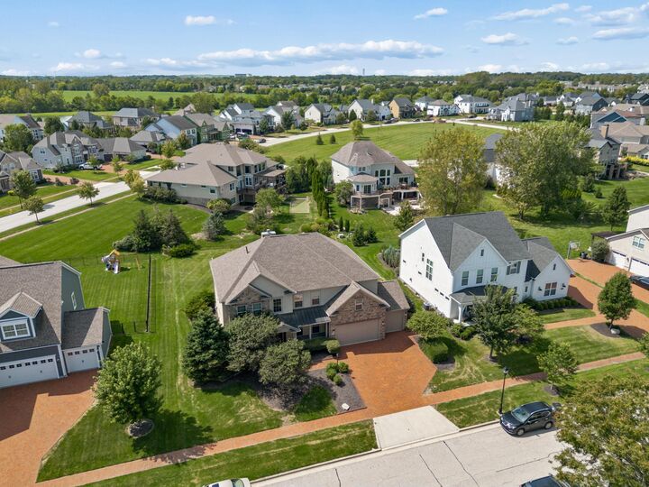 Property Photo:  4558 Hirth Hill E Road  OH 43123 