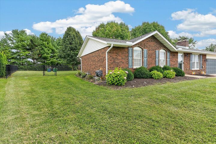 Property Photo:  2600 Karok Drive  OH 43140 