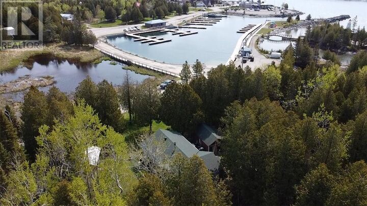 Property Photo:  102 A Water St  ON P0P 1Z0 