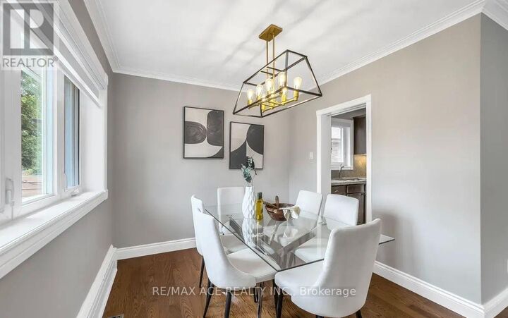 Property Photo:  52 Ivorwood Crescent  ON M1R 2X4 