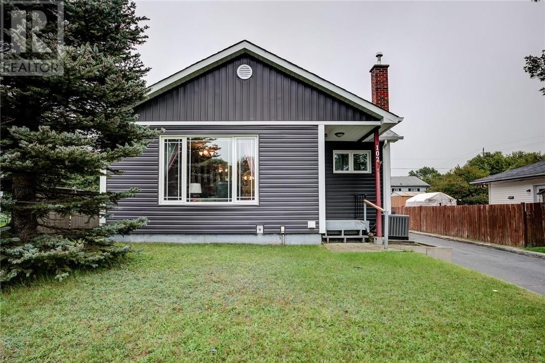 Property Photo:  102 Ash Street  ON P0M 2C0 