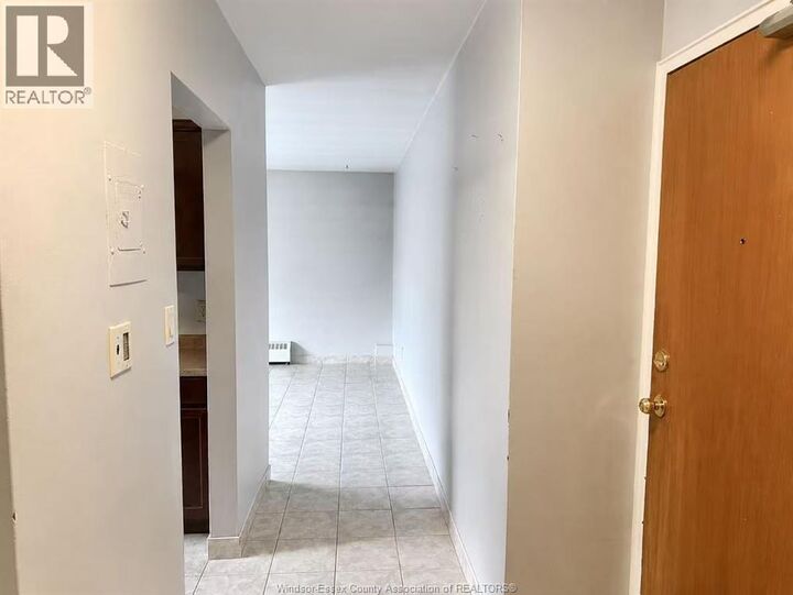Property Photo:  6530 Wyandotte Street East 307  ON N8S 1P2 