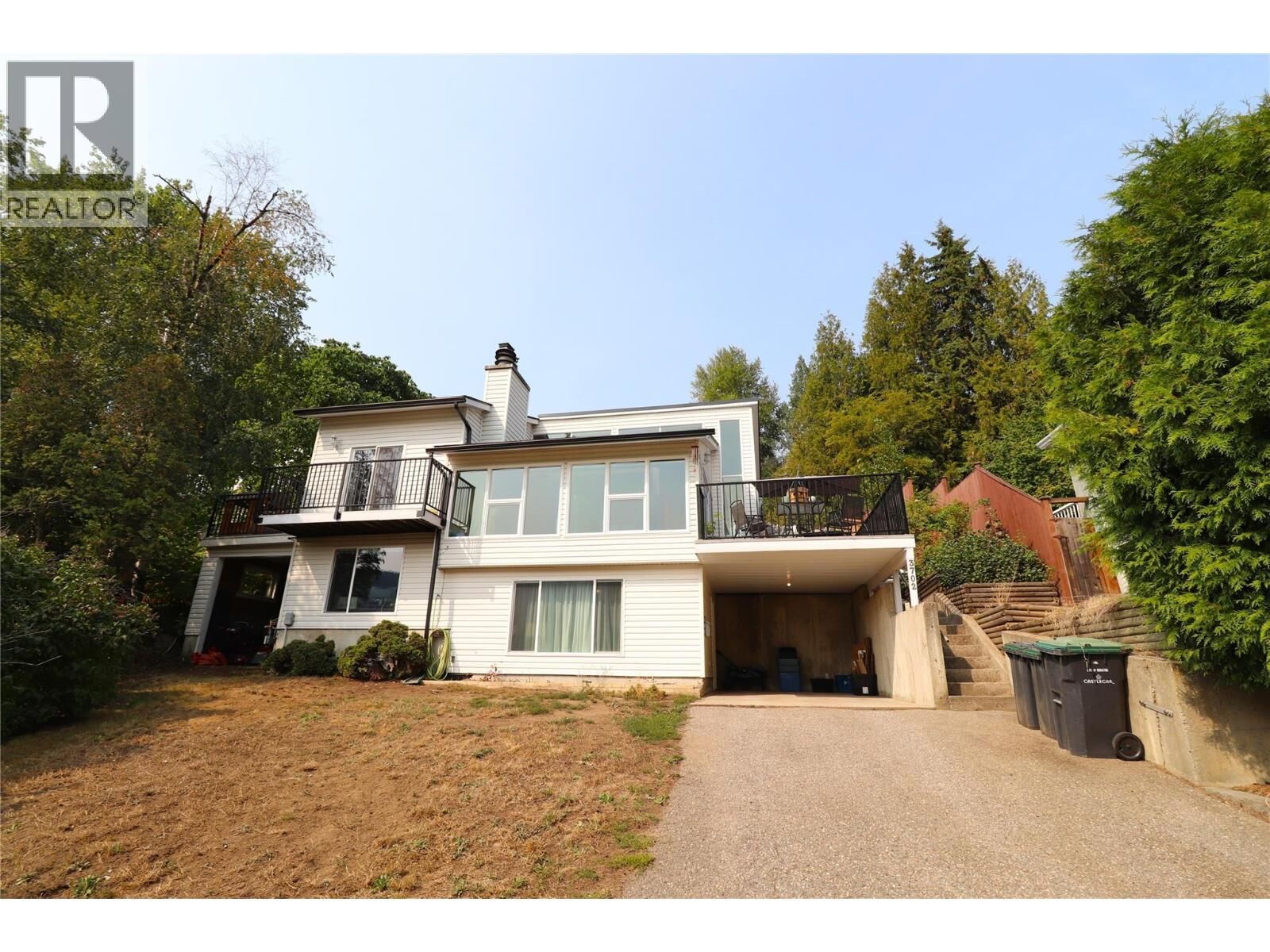 Property Photo:  3702 9th Avenue  BC V1N 3T2 