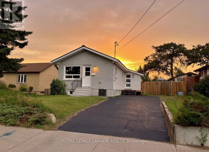 330 Arundel Street — photo 1