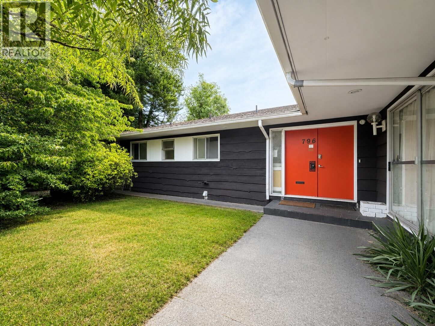 Property Photo:  796 West 42nd Ave  BC V5Z 2N9 