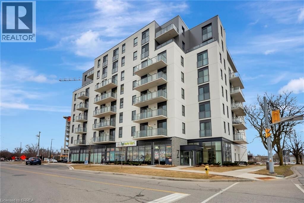 Property Photo:  7 Erie Avenue 813  ON N3S 0K5 