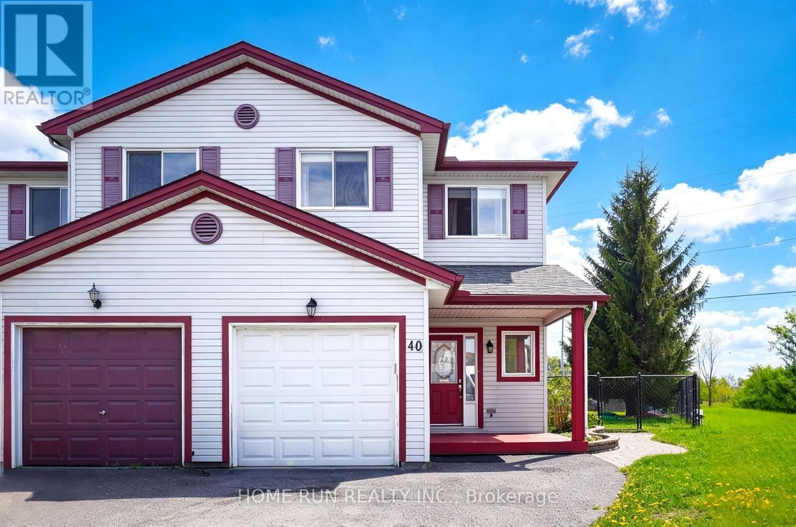 Property Photo:  40 Crampton Drive  ON K7C 4P7 