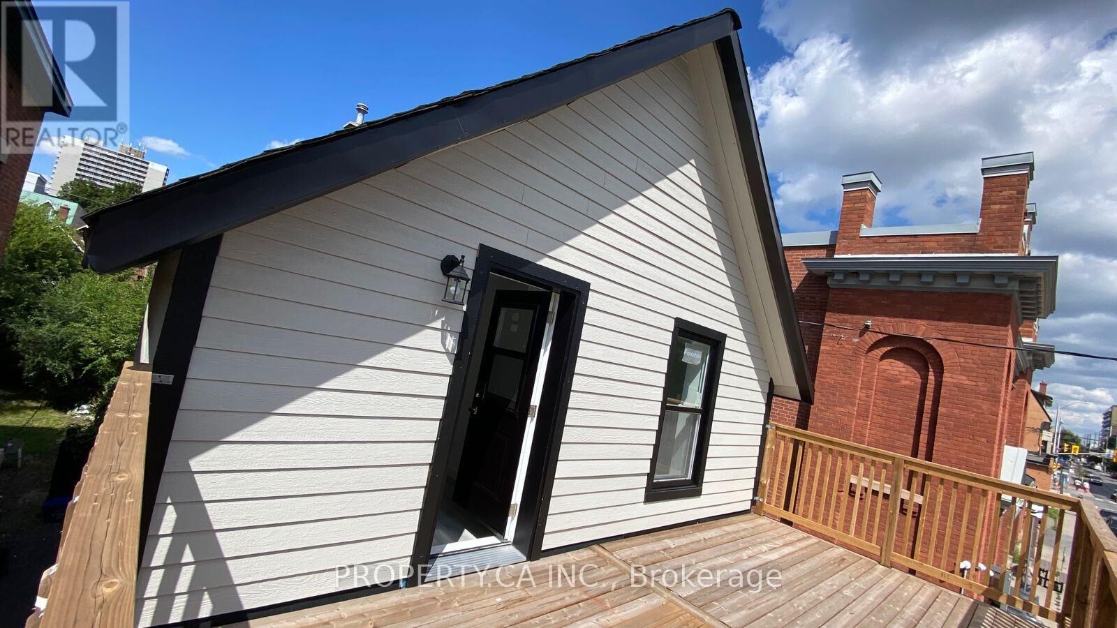 Property Photo:  395 Gladstone Avenue A  ON K2P 0Y9 