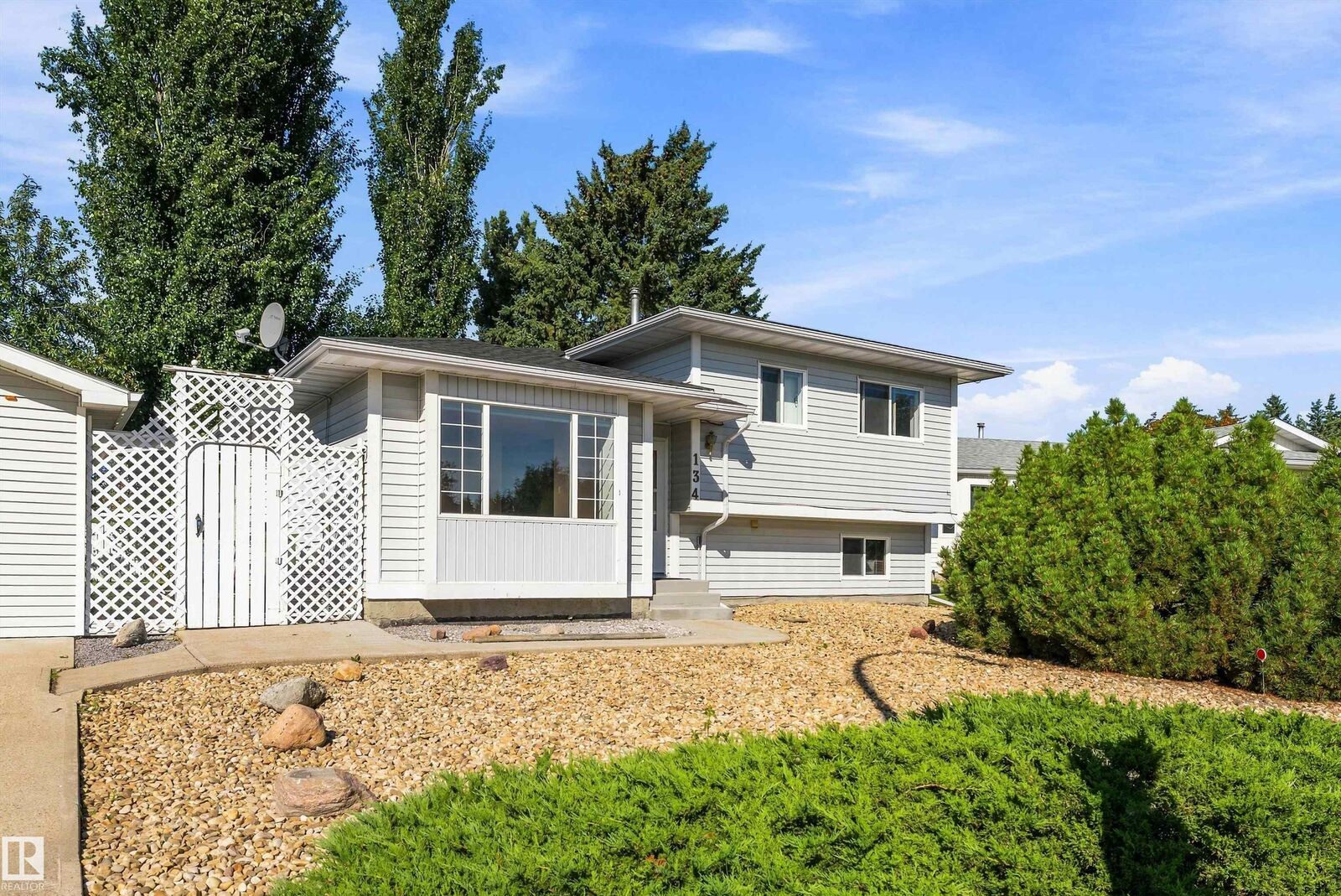 Property Photo:  134 Cameron Crescent  AB T9A 3H5 