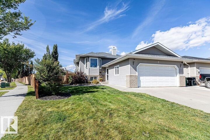 Property Photo:  2 Woods Place  AB T9E 8T1 