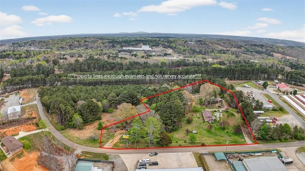 Property Photo: 394 Old Howell Bridge Road GA 30107