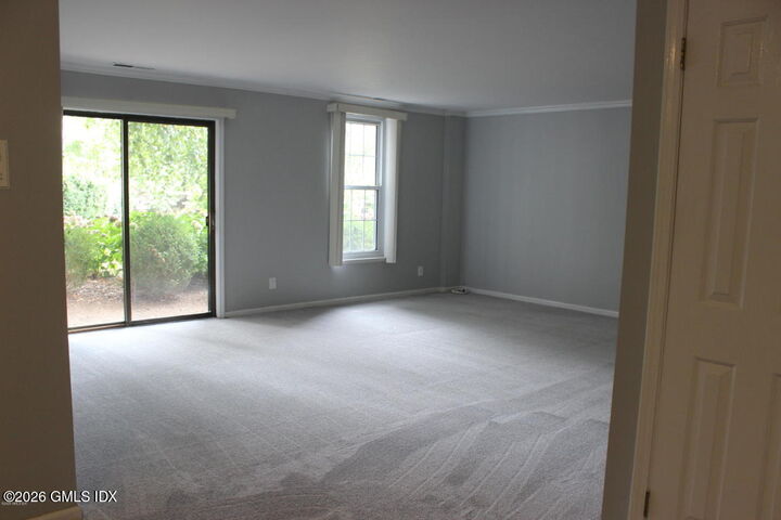 Property Photo:  140 Field Point Road 10  CT 06830 