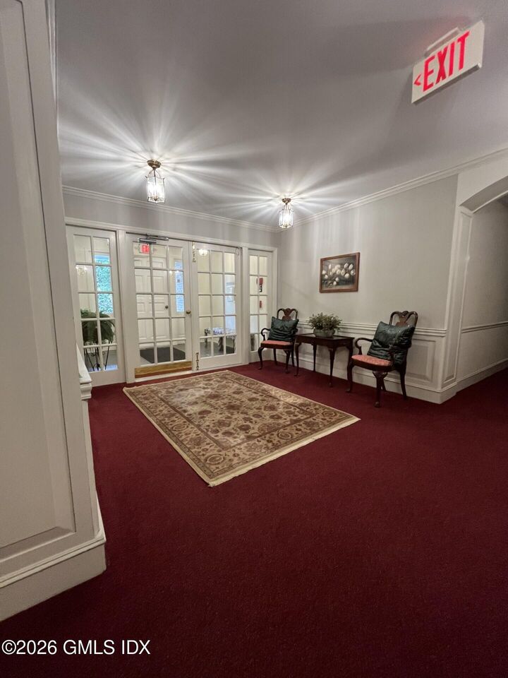 Property Photo:  140 Field Point Road 10  CT 06830 