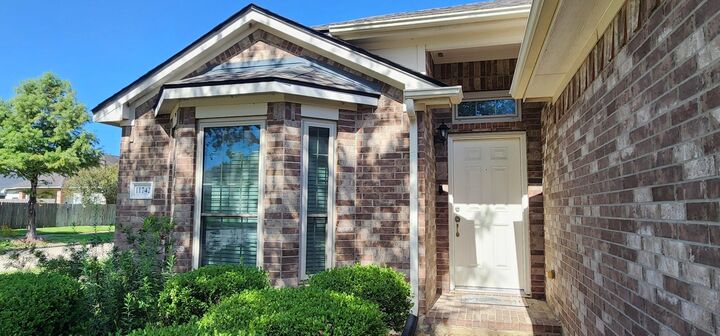 Property Photo: 11742 Fortune Park Drive TX 77047