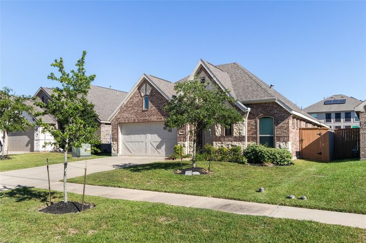 Property Photo: 12417 Berberry Drive TX 77568