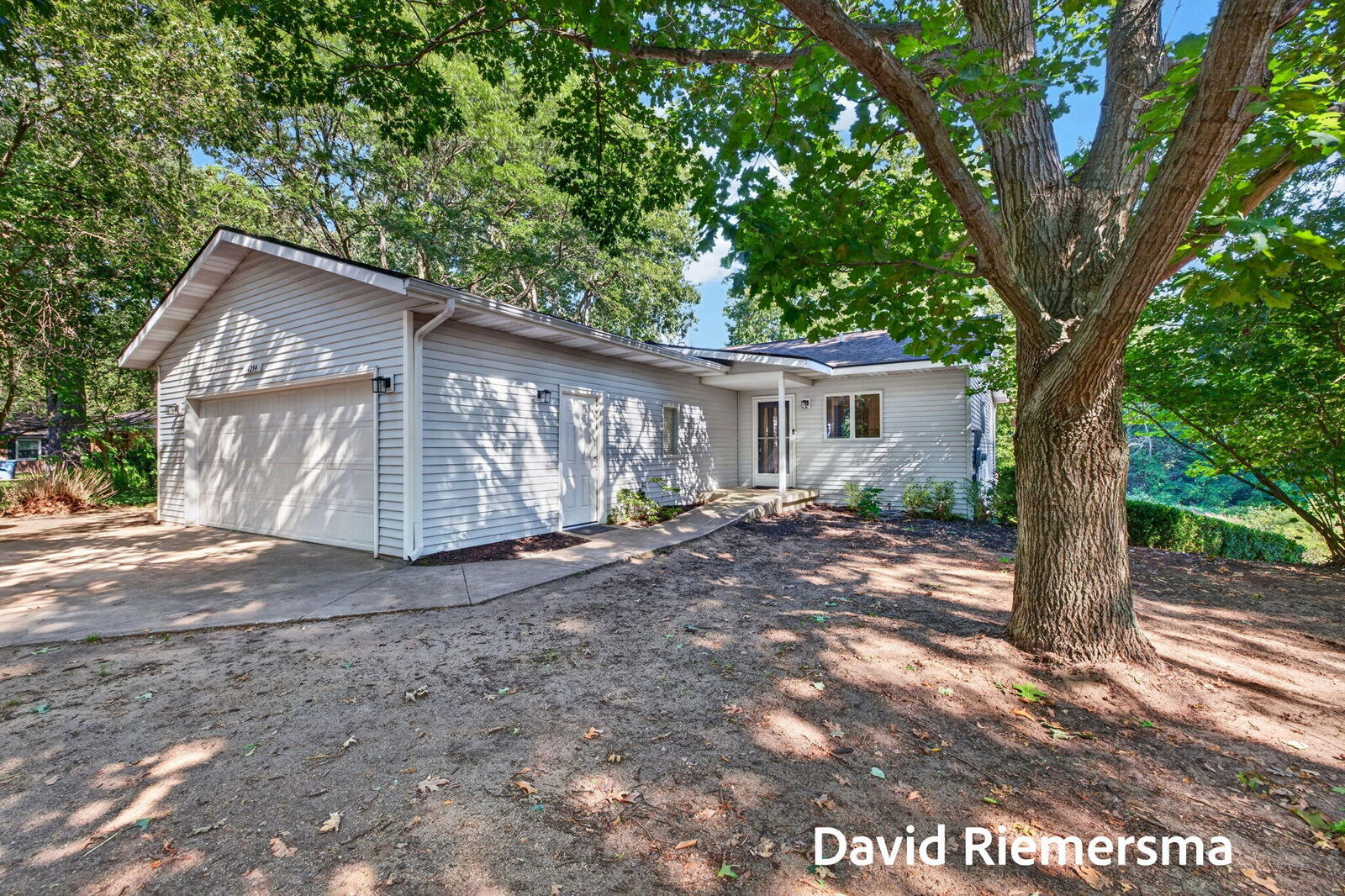 Property Photo:  14254 Green Street  MI 49417 
