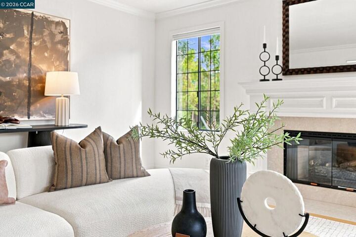 Property Photo: 2722 Harland Court CA 94598