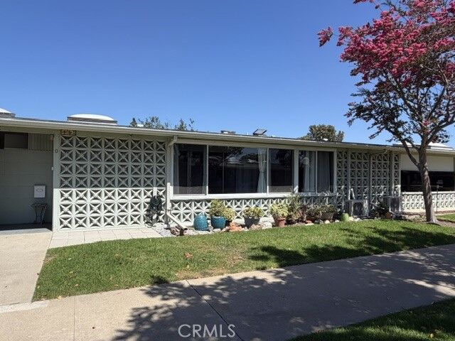 Property Photo: 1241 Knollwood Road 46-D CA 90740