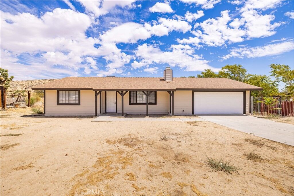 Property Photo:  39514 167th E  CA 93591 