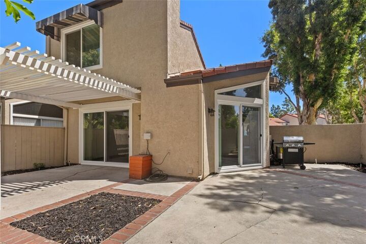 Property Photo: 142 Stanford Court 71 CA 92612