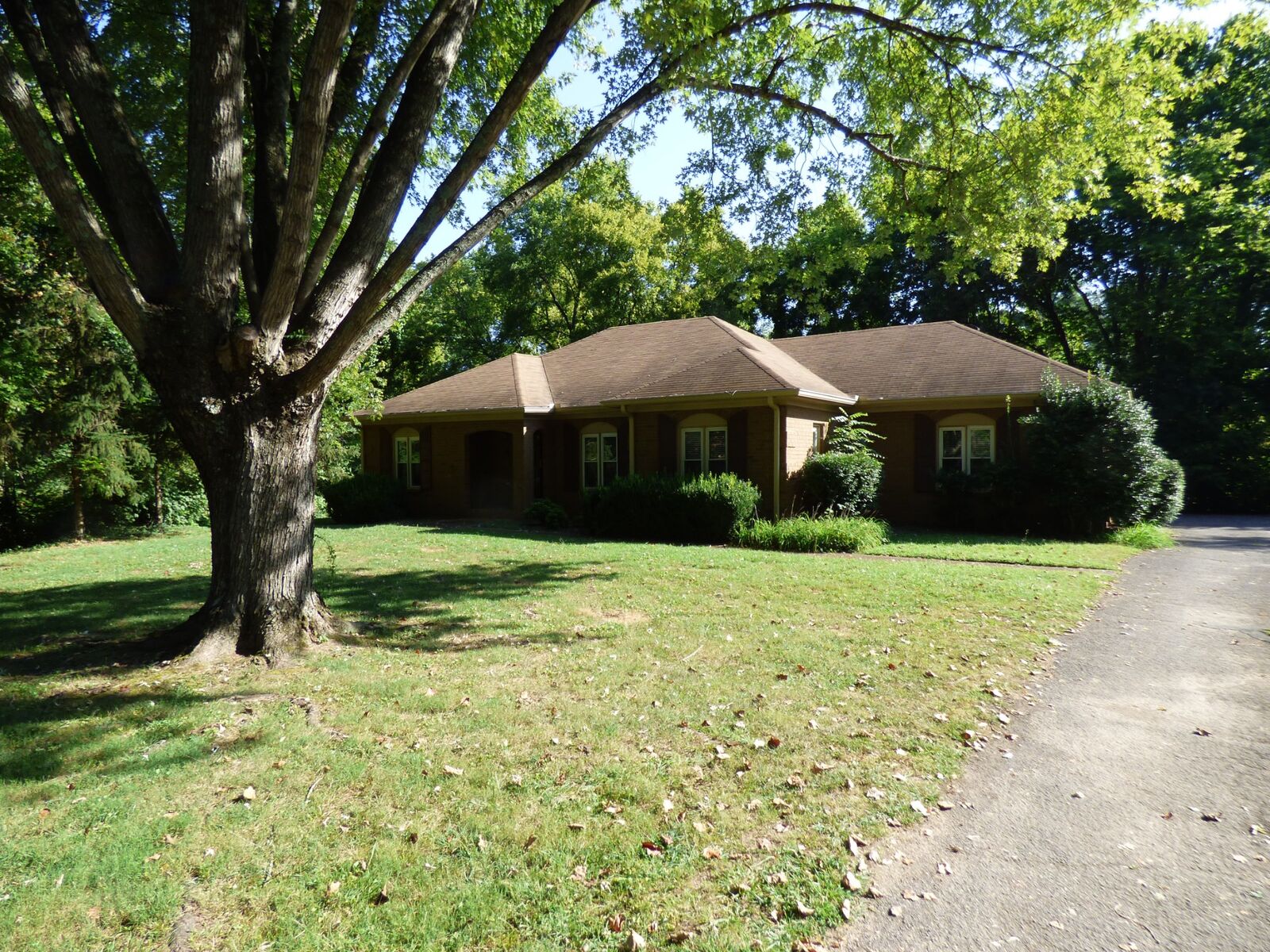 Property Photo: 5704 Spring House Way TN 37027