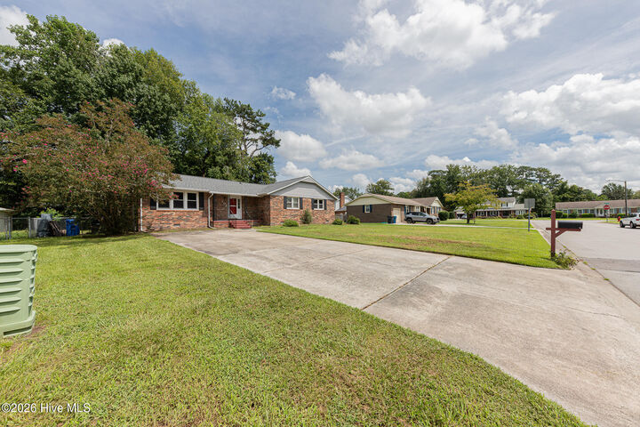 Property Photo:  102 Lionel Avenue  NC 28540 