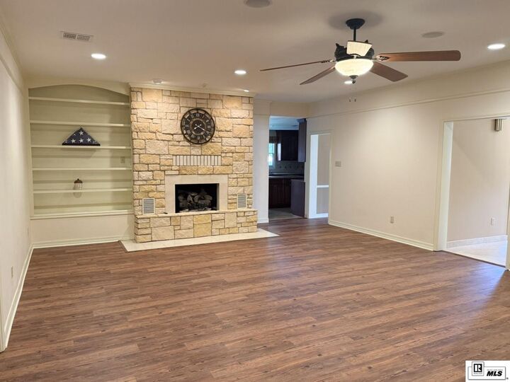 Property Photo: 3400 Cuba Boulevard LA 71201