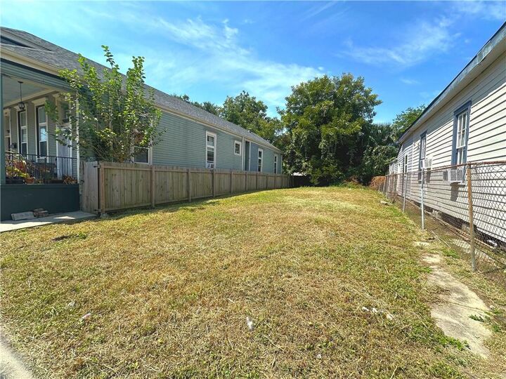 Property Photo:  1426 St. Anthony Street  LA 70116 