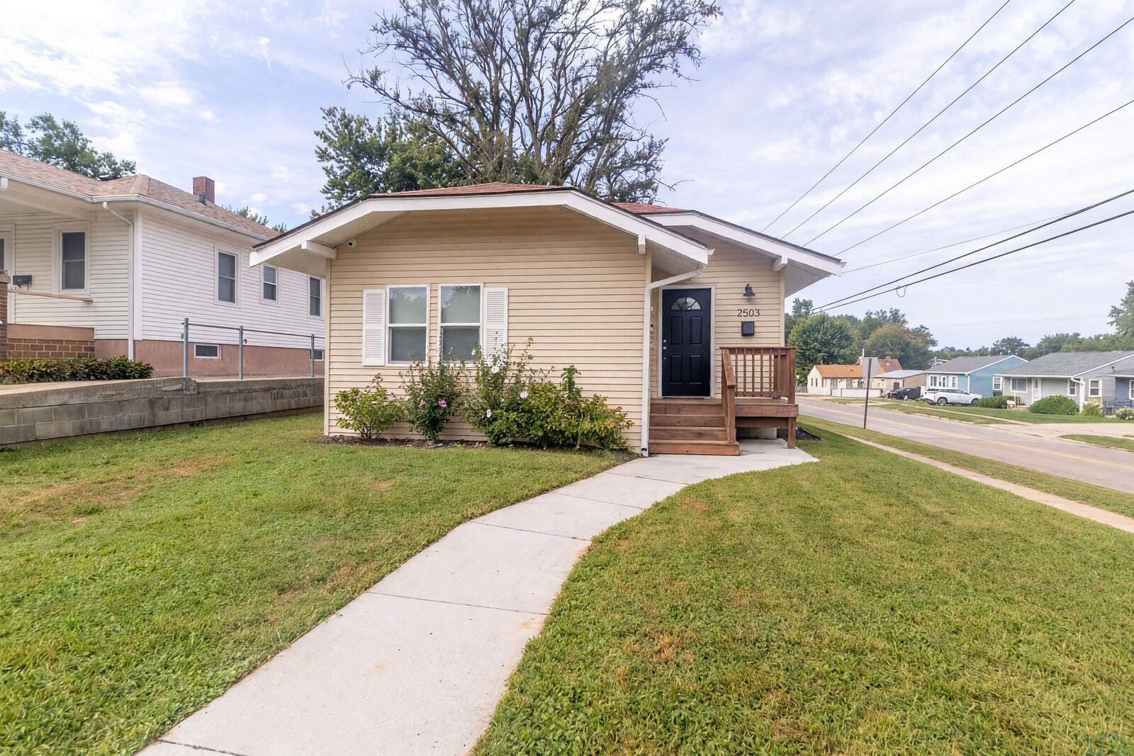 Property Photo: 2503 S Palmetto IA 51106