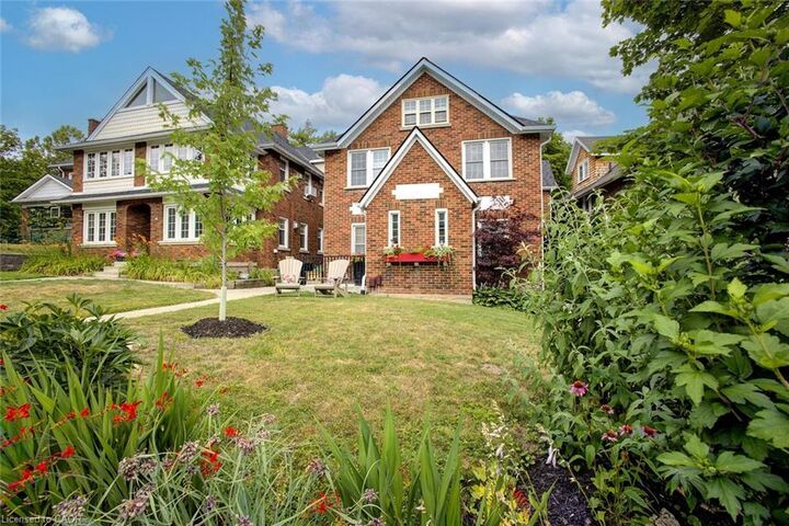 Property Photo:  96 John Street W Main  ON N2L 1C1 