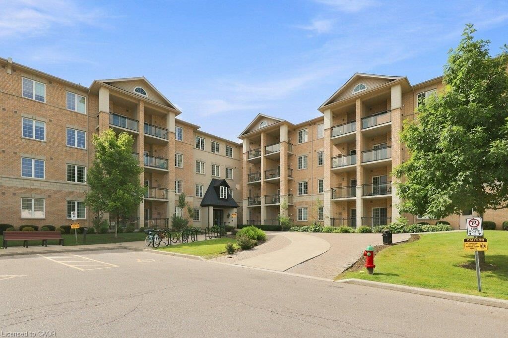 Property Photo: 1077 Gordon Street 423 ON N1G 0E3