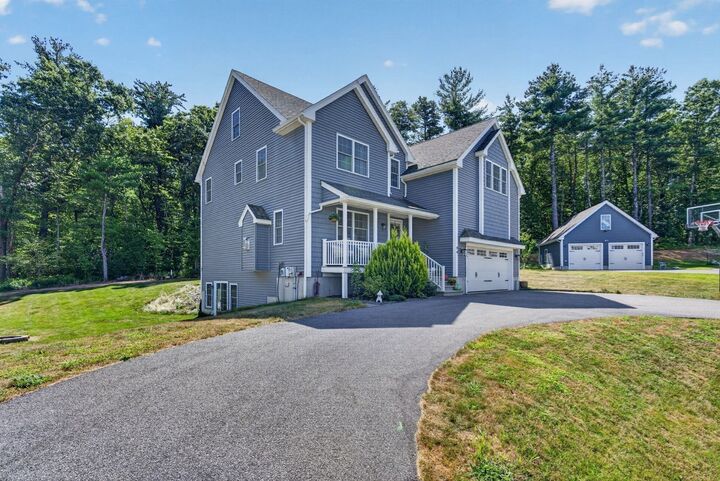 Property Photo:  94 Snow Rd  MA 01832 
