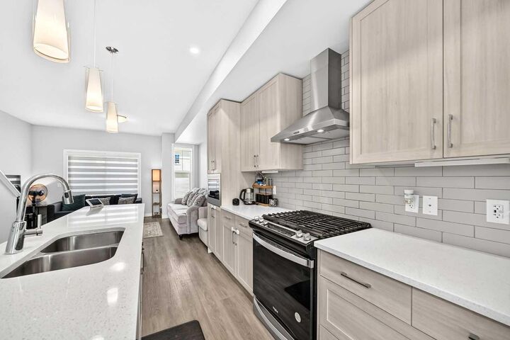 Property Photo:  1213 Sage Hill Grove NW  AB T3R 2A1 