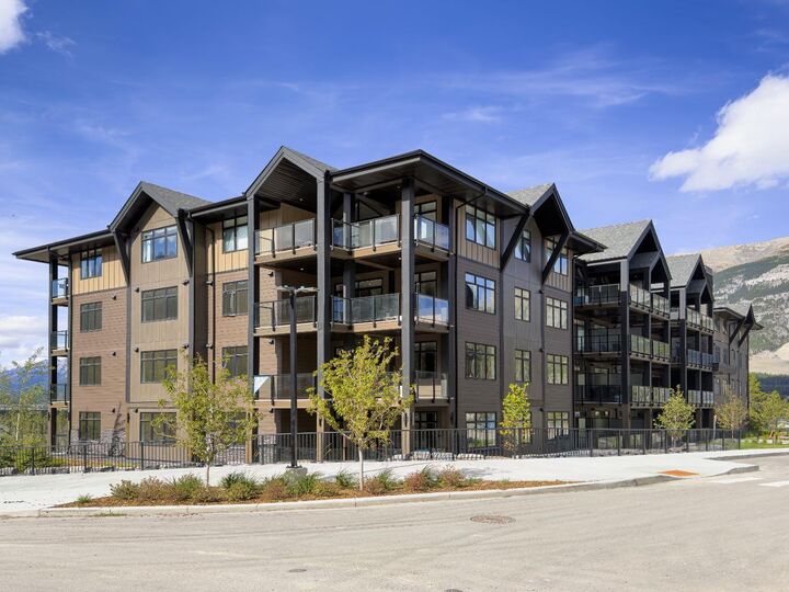Property Photo:  10 Cascade Ridge 207  AB T1W 0P6 