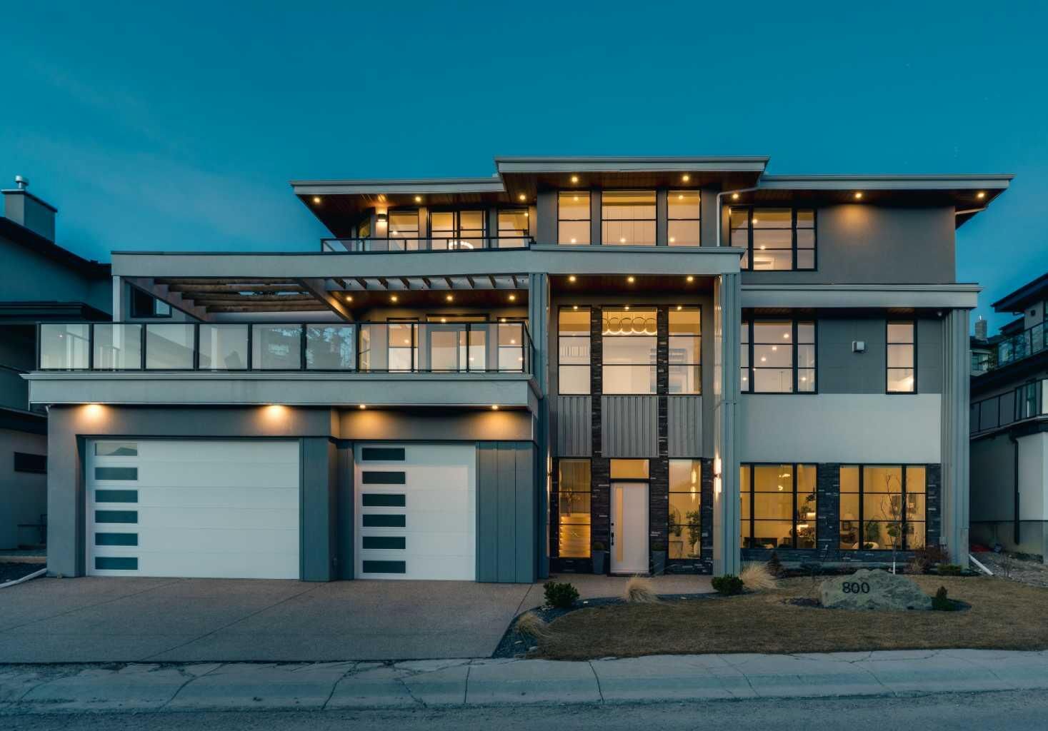 Property Photo: 800 Elkton Close SW AB T3H 1W6