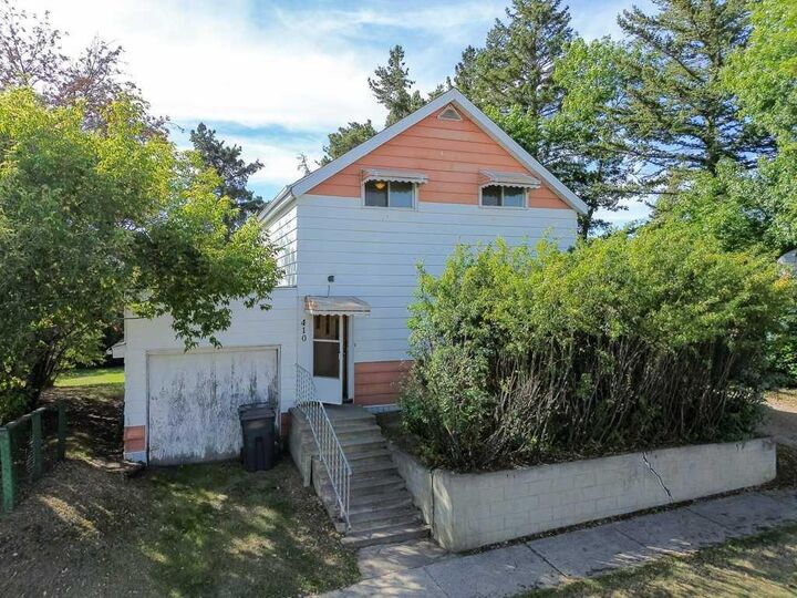 Property Photo:  410 King Street  AB T0M 0Y0 