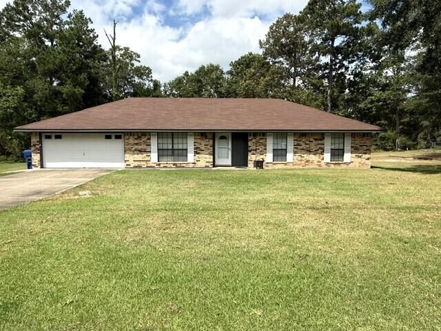 Property Photo:  176 Old Oak Ln  LA 71446 
