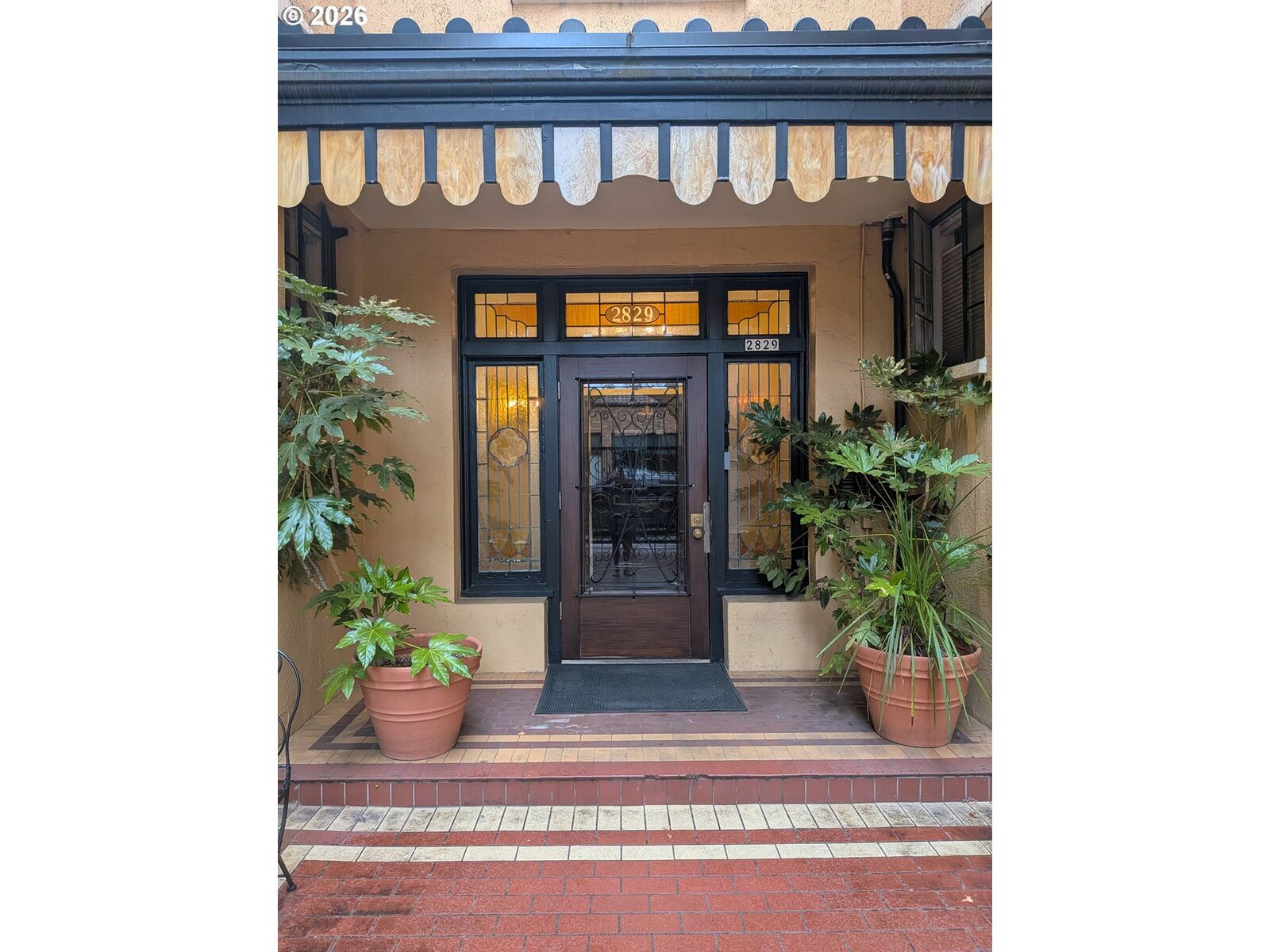 Property Photo: 2829 SE Belmont St 305 OR 97214