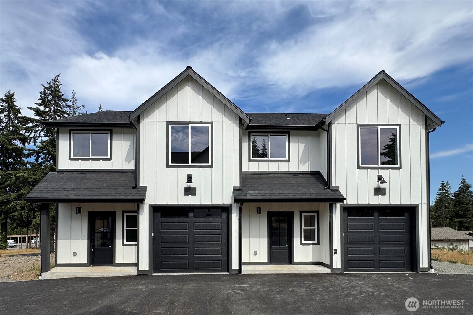 Property Photo: 1106 W Lauridsen A WA 98363